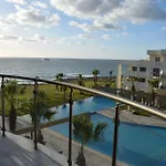 Ξενοδοχείο Capital Coast And