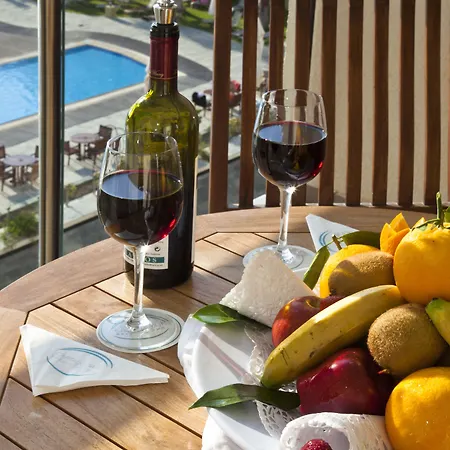 Capital Coast And Hotel 4*