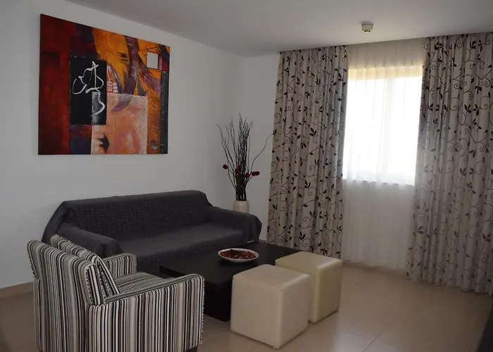 Capital Coast And מלון 4*