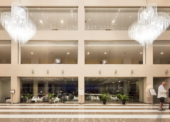 Capital Coast And Hotel 4*