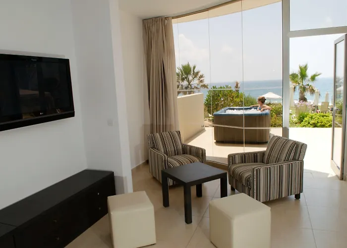 Capital Coast And 4*