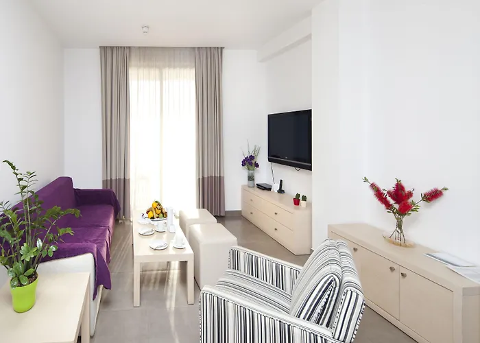 Capital Coast And Hotel 4*