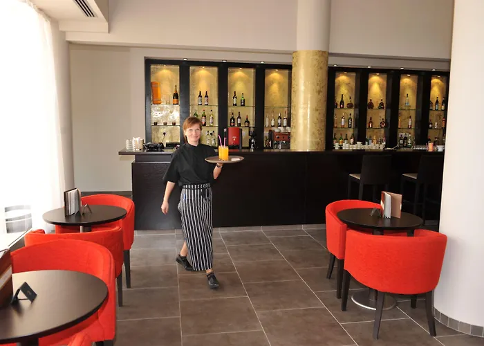 Hotel Capital Coast And 4*