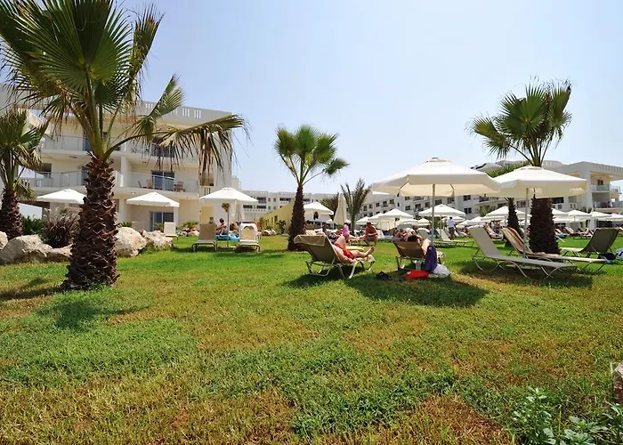 Hotel Capital Coast And