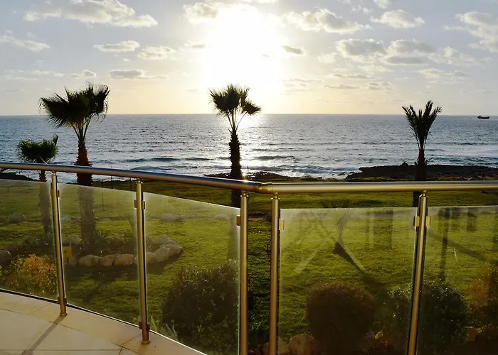 Capital Coast And Hotel 4*