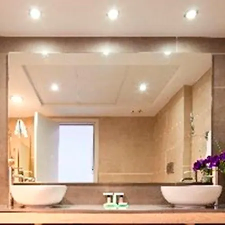 מלון Capital Coast And פאפוס