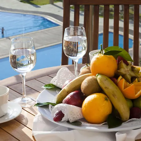 Capital Coast And מלון 4*