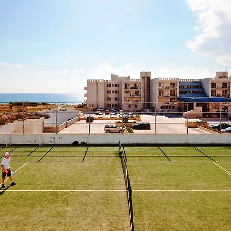 Capital Coast And 4* פאפוס