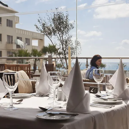 Capital Coast And 4*