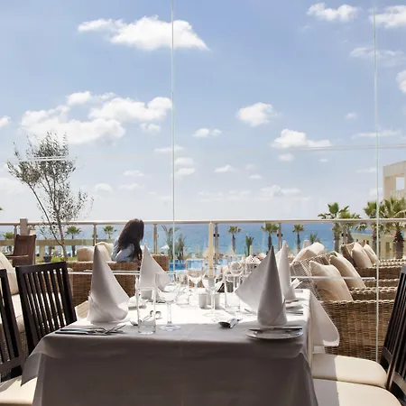 מלון Capital Coast And