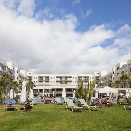 מלון Capital Coast And