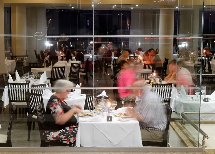 Ξενοδοχείο Capital Coast And 4*