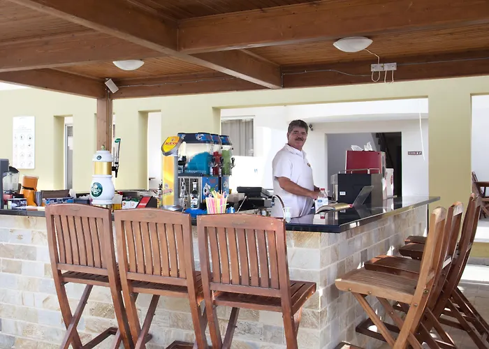 Ξενοδοχείο Capital Coast And 4*