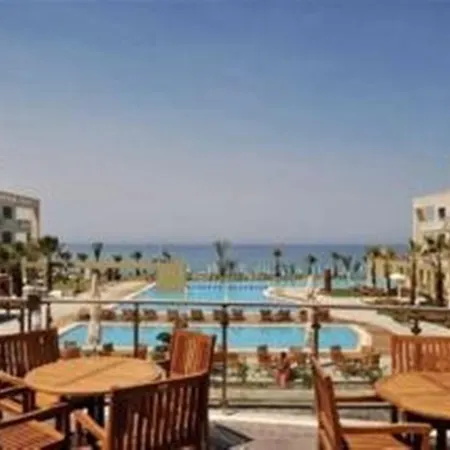 Capital Coast And 4*