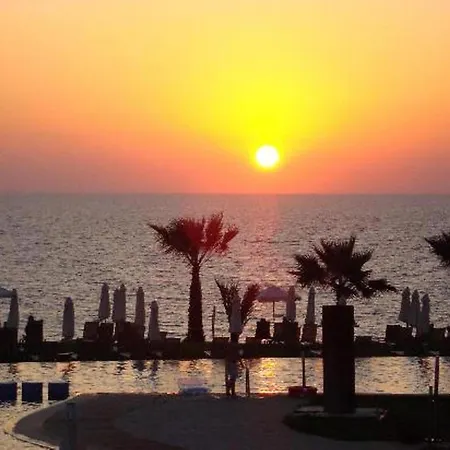 Hotel Capital Coast And 4*