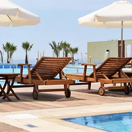 Hotel Capital Coast And 4*